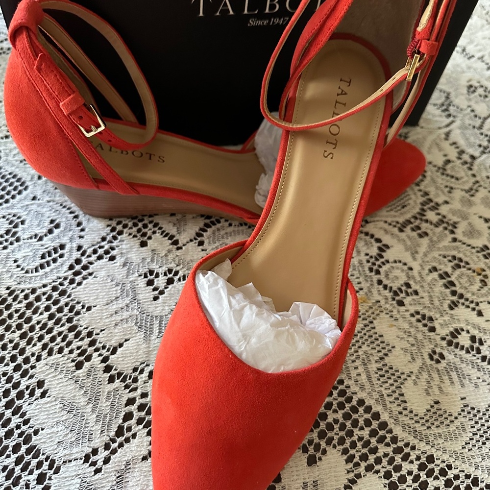Women’s Suede Wedge Shoes Talbots Size 10.5